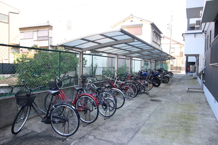 物件外観写真5　(駐輪場)