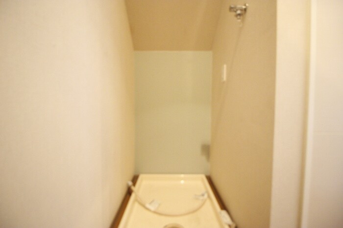 物件内観写真16　(洗濯機置場)