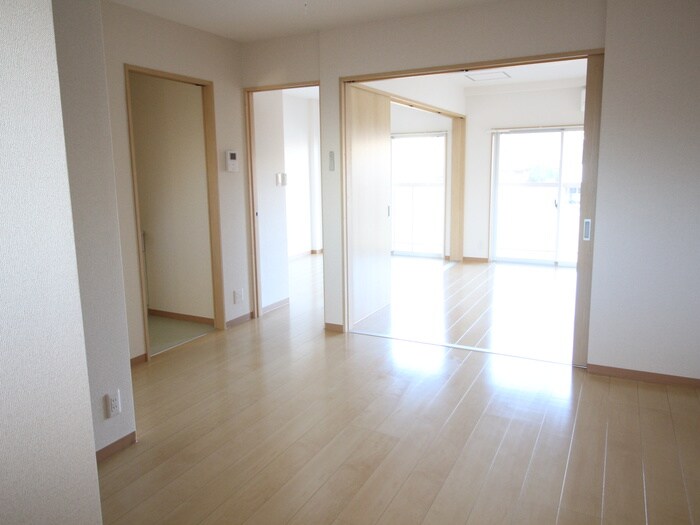 物件内観写真5　(居室)