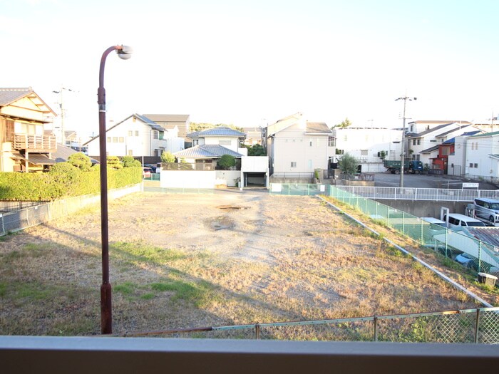 物件内観写真14　(室内からの展望)