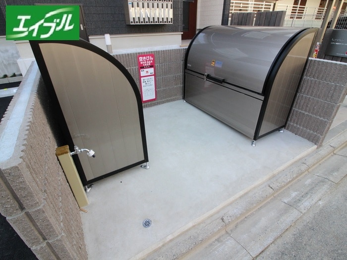 物件外観写真4　(建物設備)