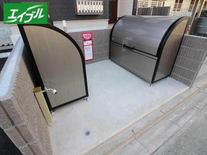 物件外観写真4　(建物設備)