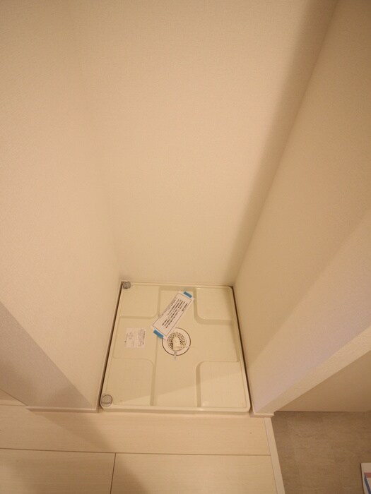 物件内観写真15　(洗濯機置場)