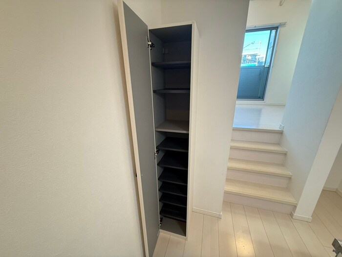 物件内観写真17　(靴箱)