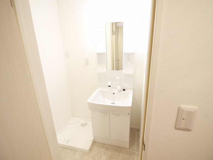 物件内観写真15　(洗面)