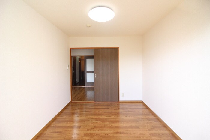 物件内観写真11　(居室)