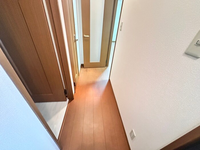 物件内観写真17　(廊下)