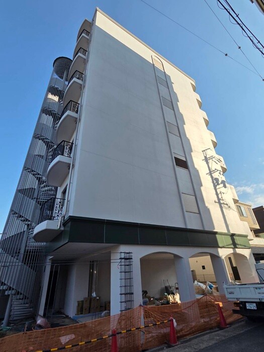 物件外観写真6　(駐車場)