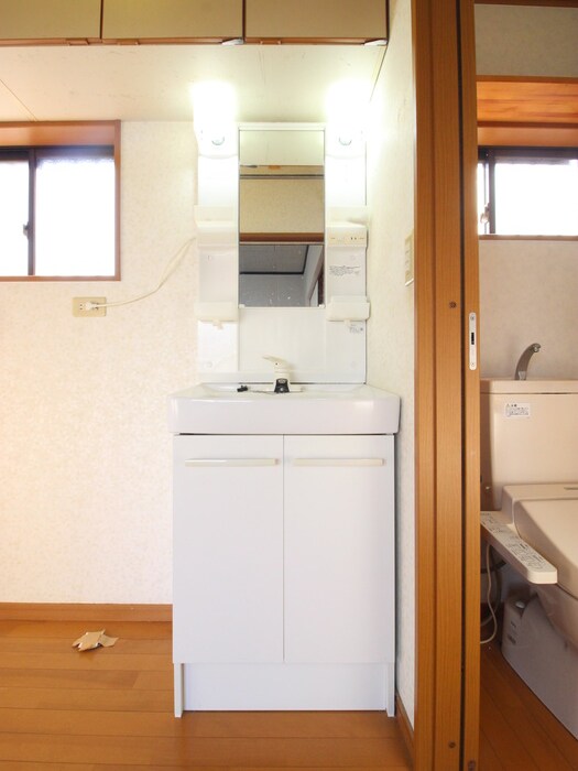 物件内観写真15　(洗面)