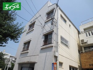 川原ロイヤルハイツ外観写真