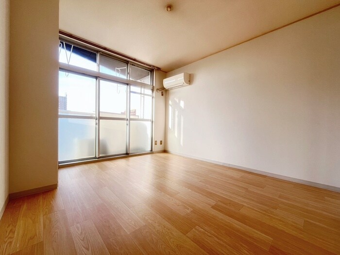 物件内観写真6　(居室)