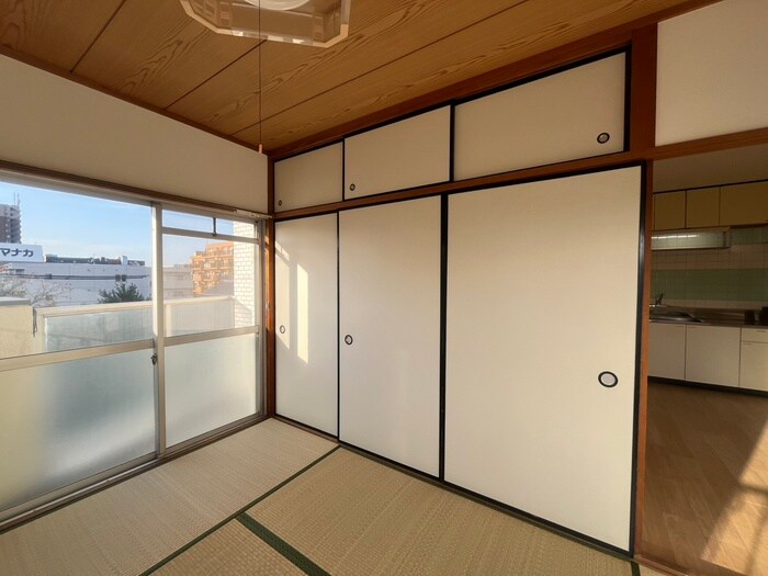 物件内観写真12　(収納)