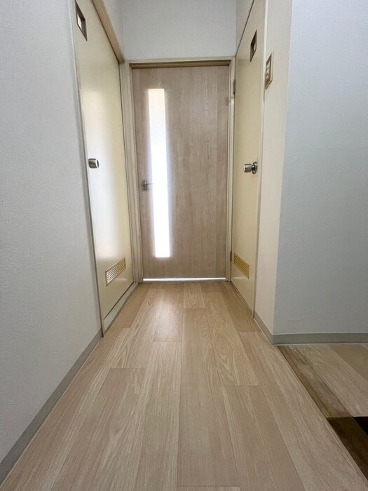 物件内観写真17　(廊下)