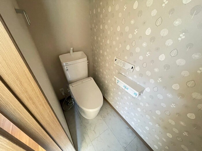 物件内観写真12　(トイレ)