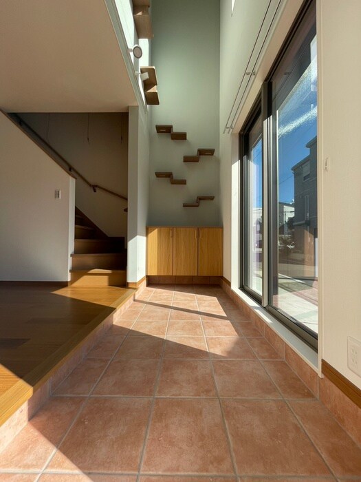 物件内観写真15　(玄関)