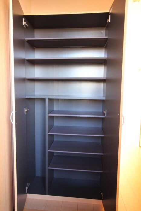 物件内観写真4　(靴箱)