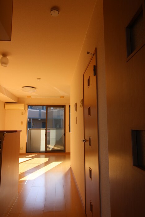 物件内観写真5　(廊下)