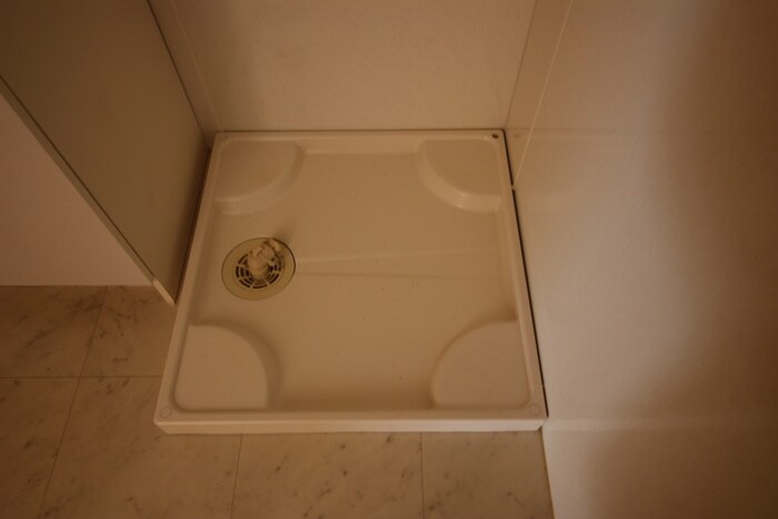 物件内観写真14　(洗濯機置場)