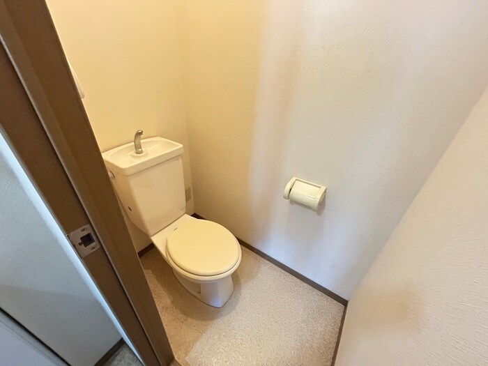 物件内観写真11　(トイレ)