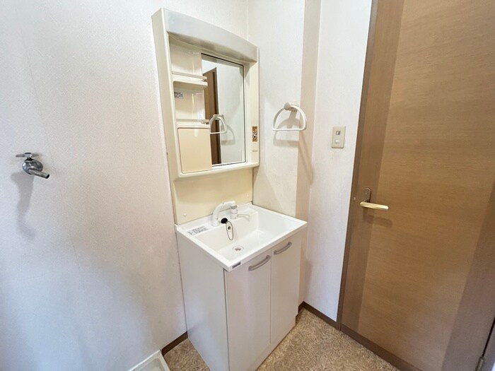 物件内観写真12　(洗面)