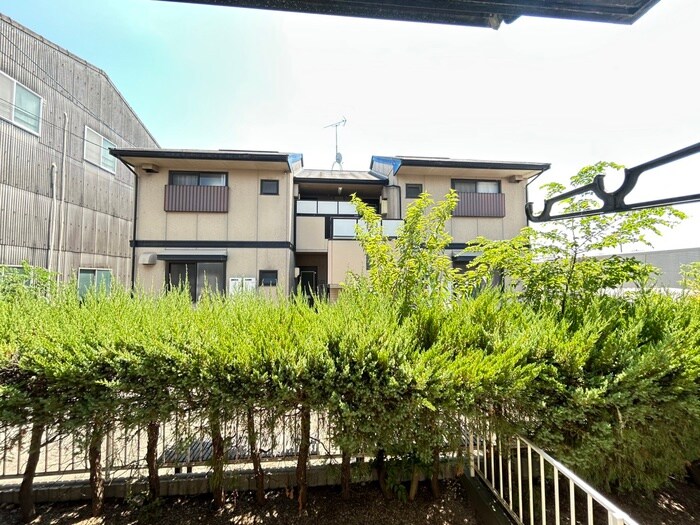 物件内観写真16　(室内からの展望)