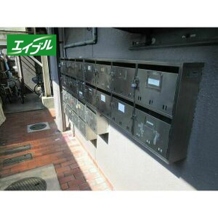 物件外観写真6　(駐輪場)