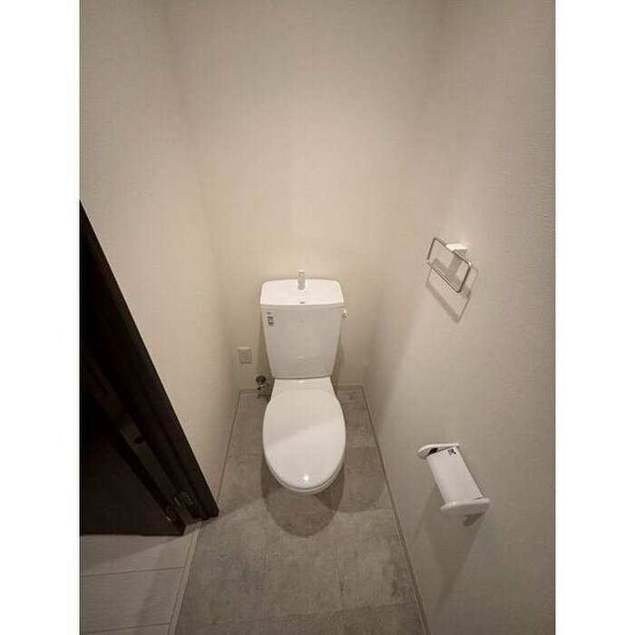 物件内観写真8　(トイレ)