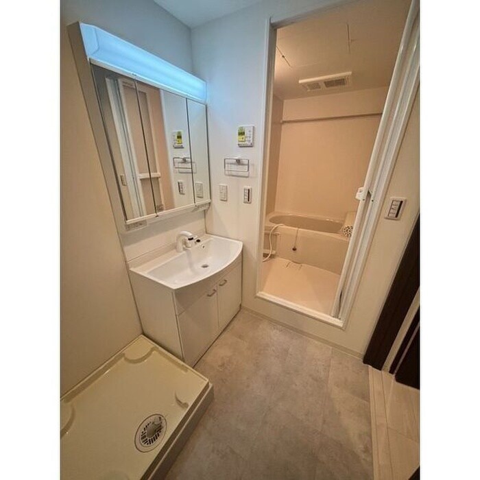 物件内観写真8　(洗面)