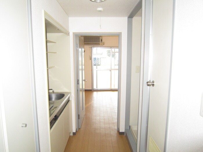 物件内観写真14　(玄関)