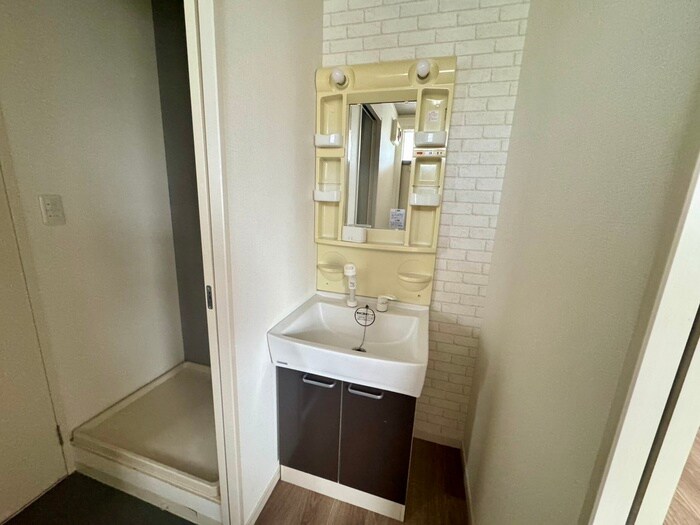 物件内観写真8　(洗面)