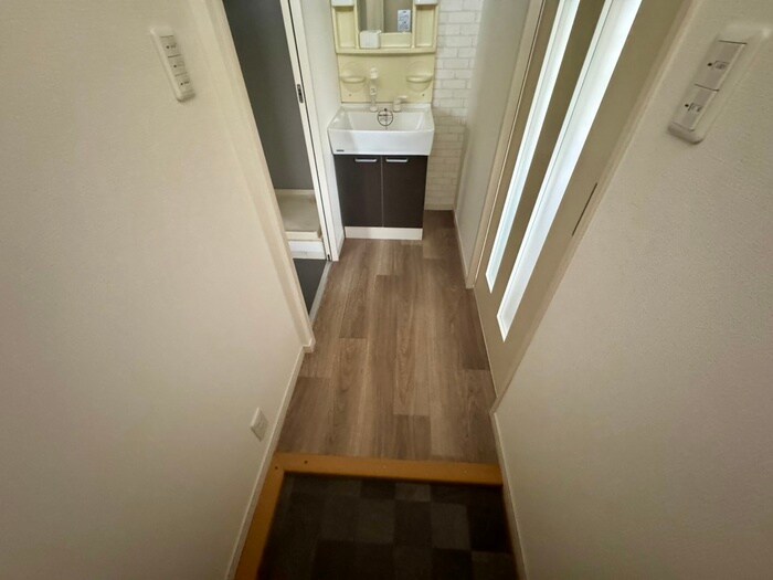 物件内観写真12　(廊下)