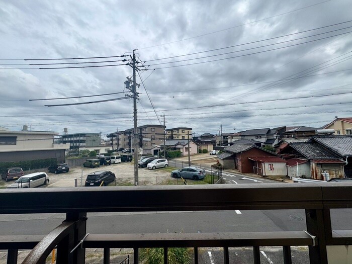 物件内観写真15　(室内からの展望)