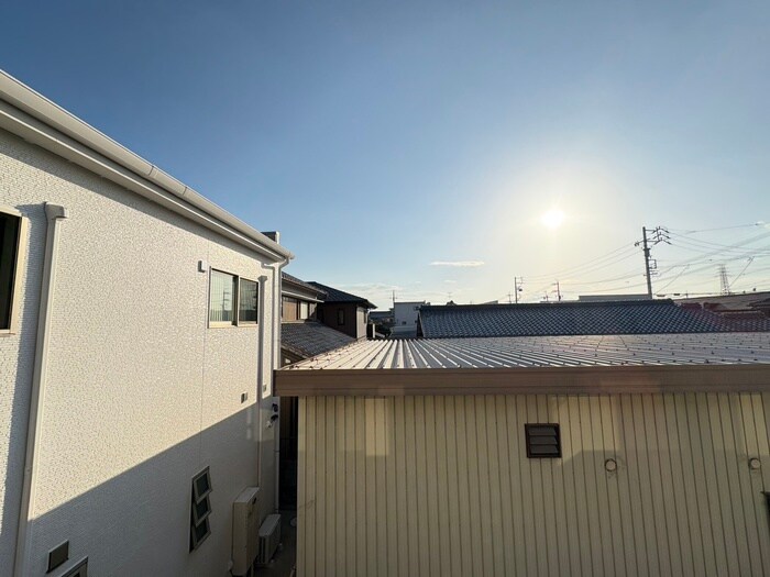 物件内観写真16　(室内からの展望)