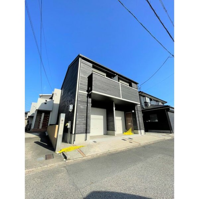 Garage House Seven