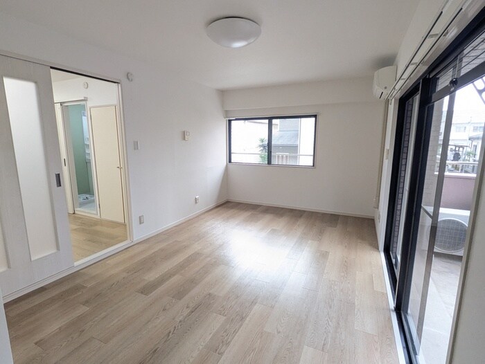 物件内観写真8　(居室)