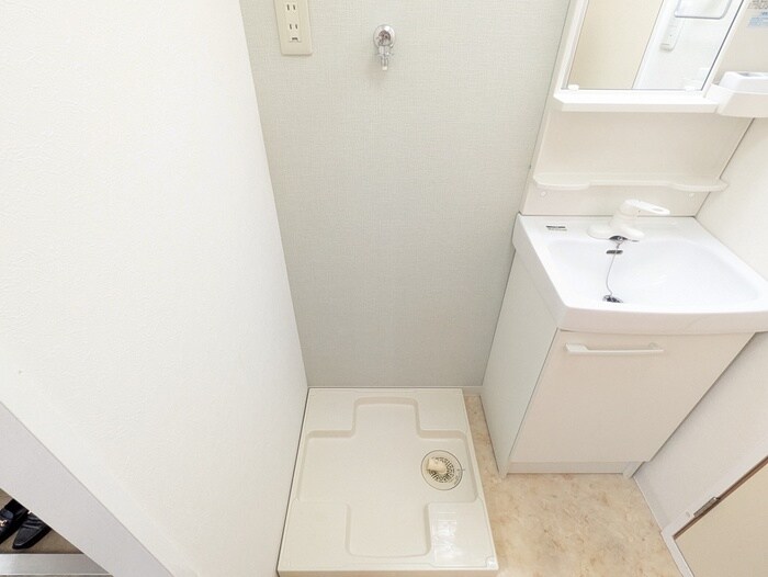 物件内観写真13　(洗濯機置場)