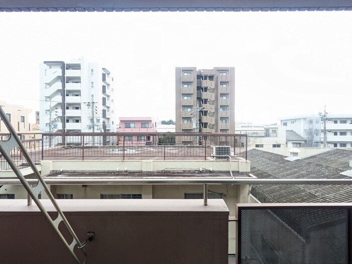 物件内観写真19　(室内からの展望)