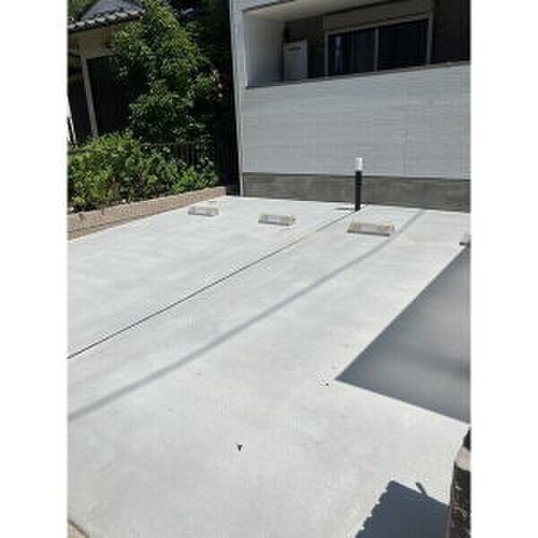 物件外観写真3　(駐車場)