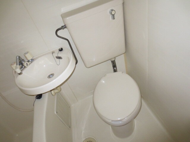 物件内観写真9　(トイレ)