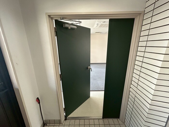 物件内観写真17　(玄関)