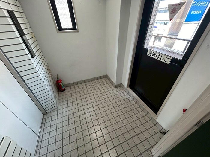 物件内観写真18　(廊下)