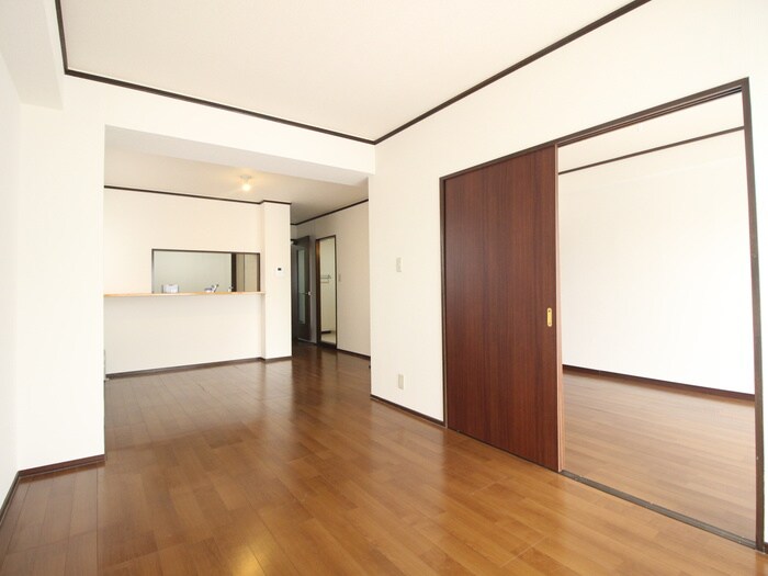 物件内観写真10　(居室)