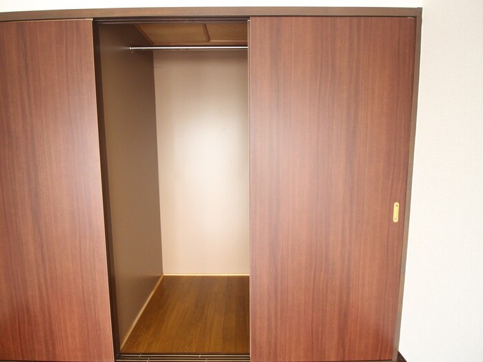 物件内観写真12　(収納)