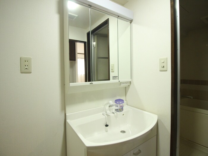 物件内観写真16　(洗面)