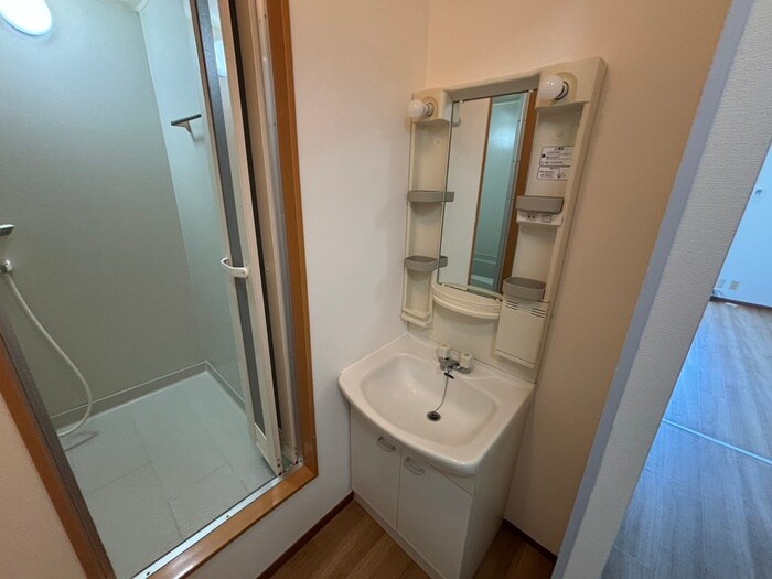 物件内観写真12　(洗面)