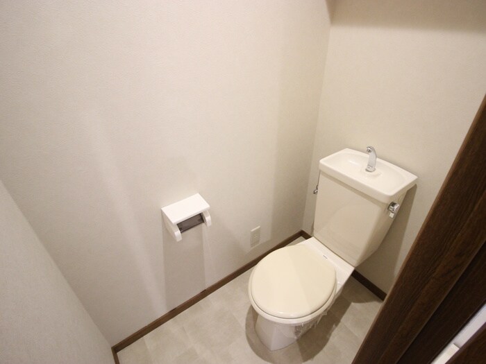物件内観写真9　(トイレ)
