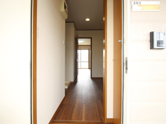 物件内観写真21　(廊下)