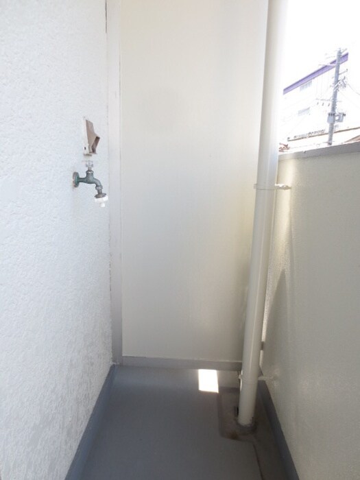 物件内観写真17　(洗濯機置場)