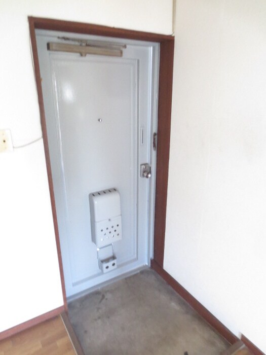 物件内観写真18　(玄関)