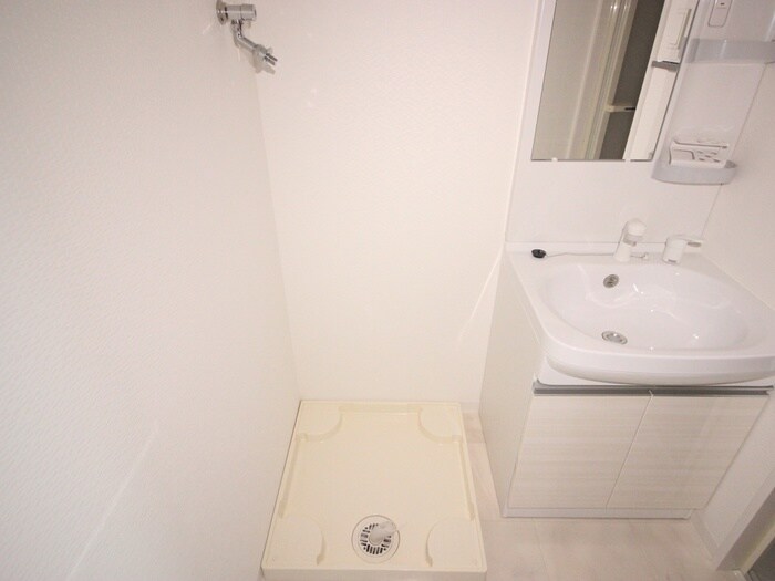 物件内観写真13　(洗濯機置場)